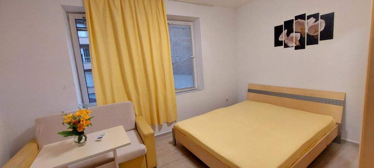 Amore 2- New Apartment In Top Center Варна Екстериор снимка